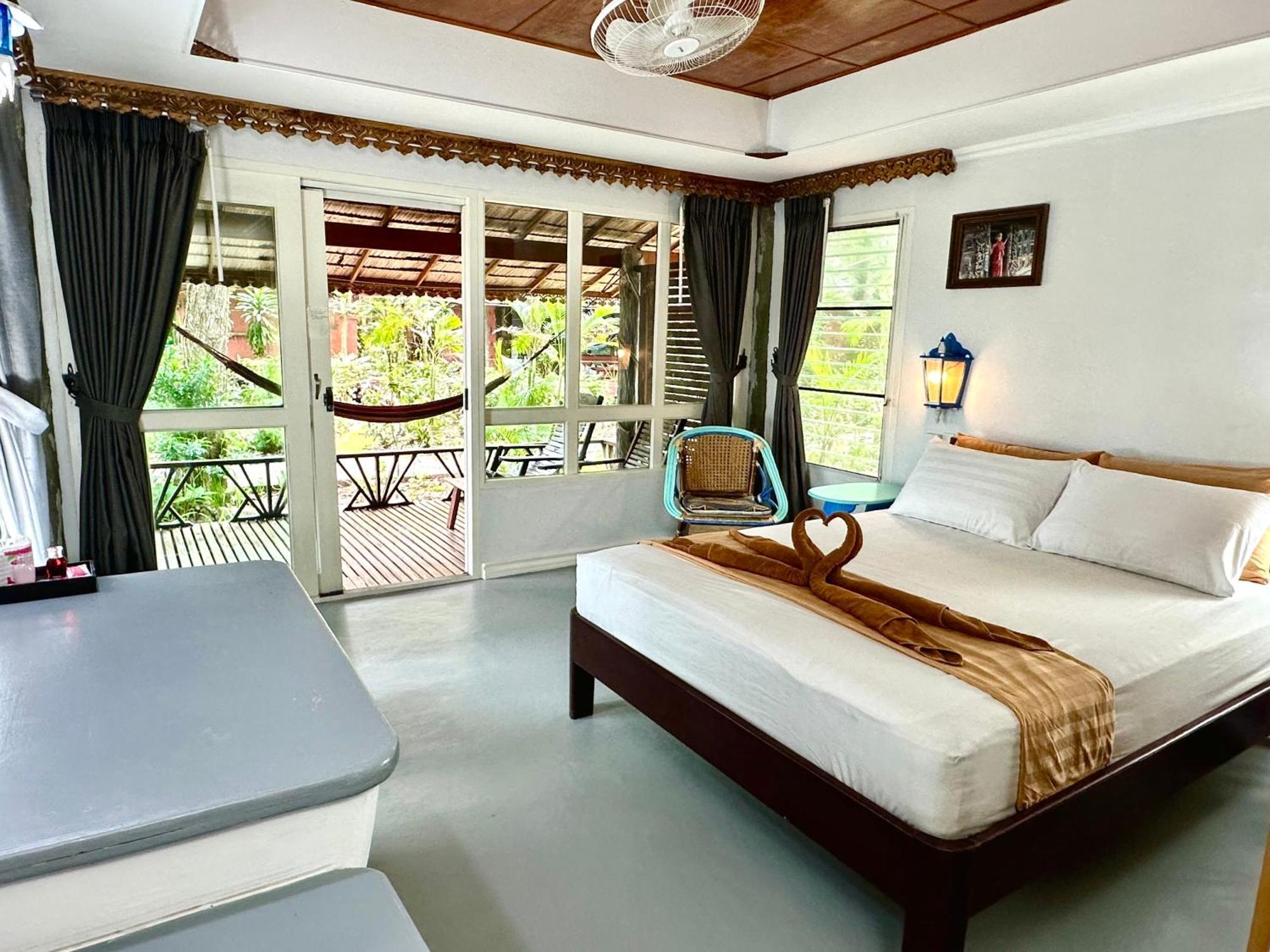 Bamboo Bungalows Koh Phayam Exterior foto
