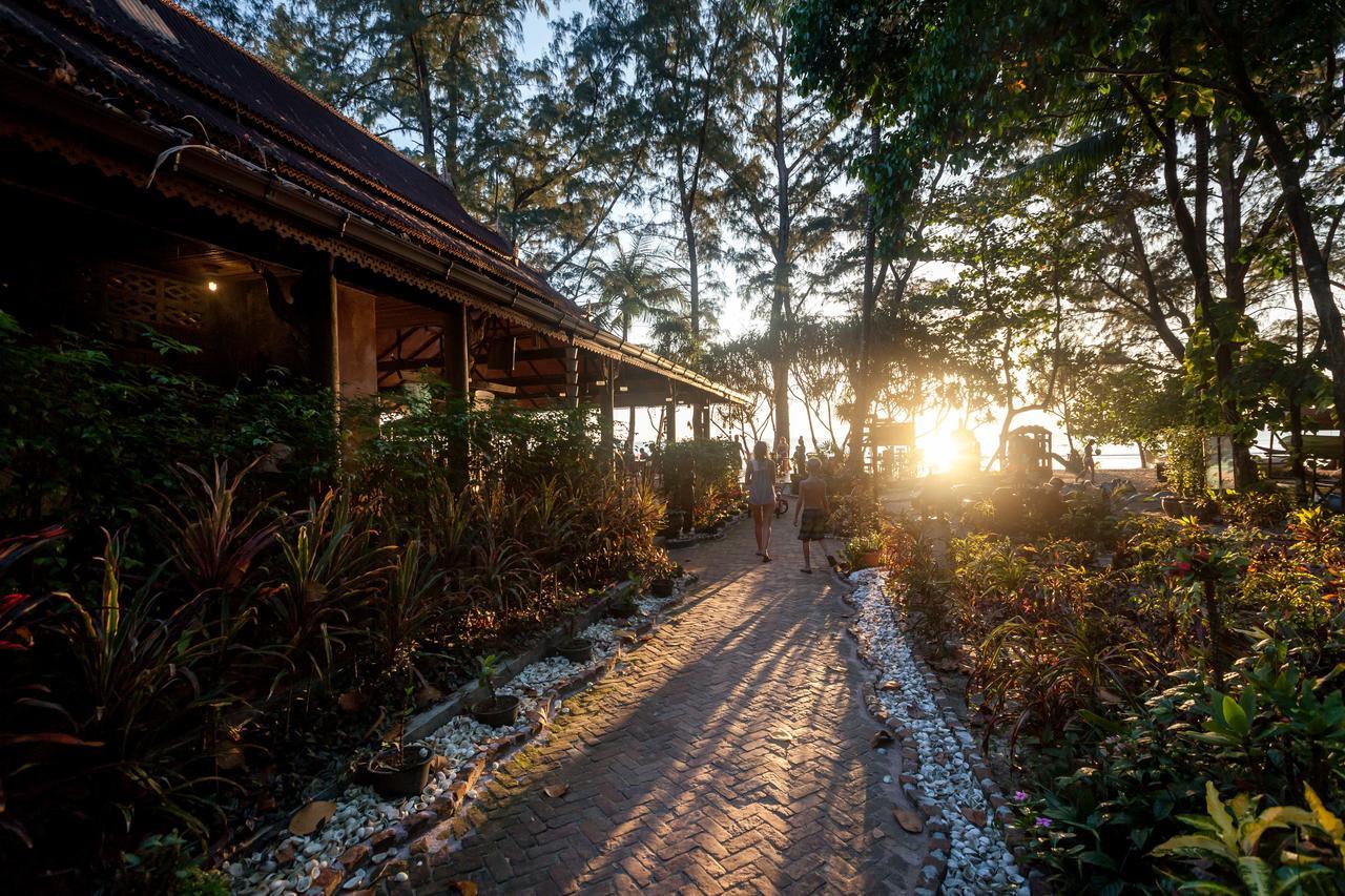 Bamboo Bungalows Koh Phayam Exterior foto
