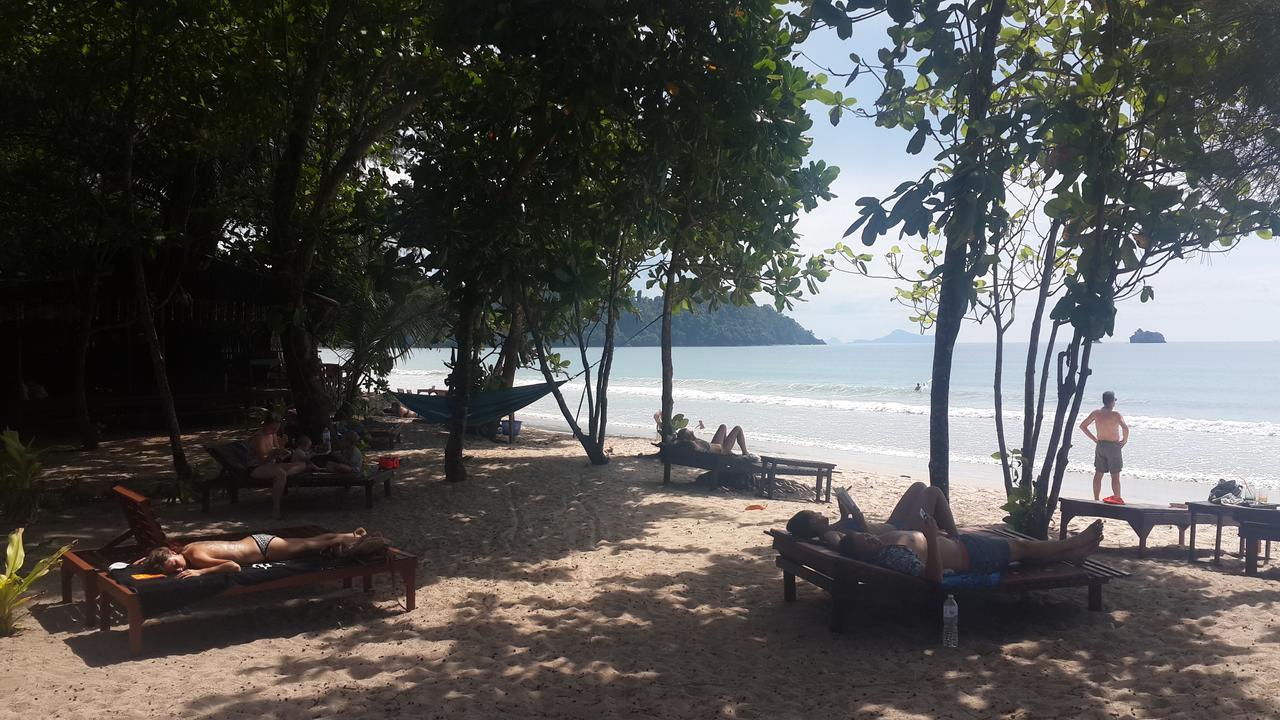 Bamboo Bungalows Koh Phayam Exterior foto